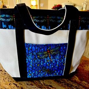 Raincaper Tote NWT